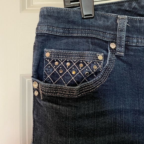 Bootleg Rhinestone Jeans - Picture 5 of 6